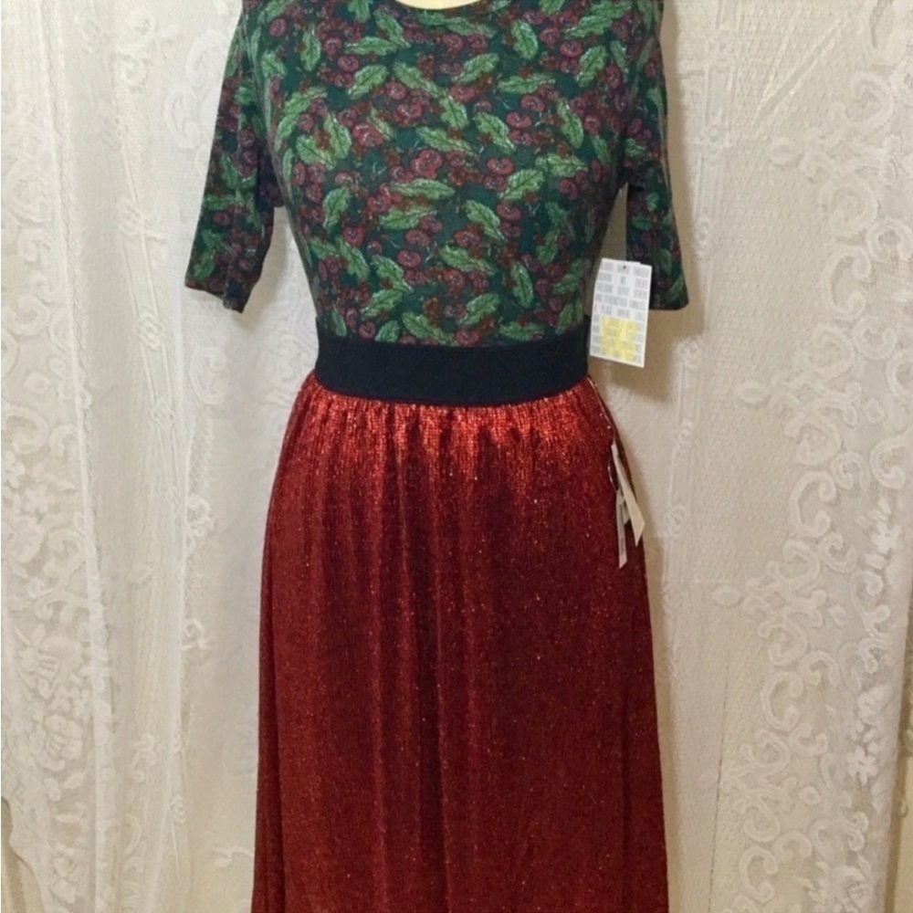 NEW!! Short Sleeve T-Shirt Julia Dress LuLaRoe size XXS Holly Berries - Picture 7 of 10